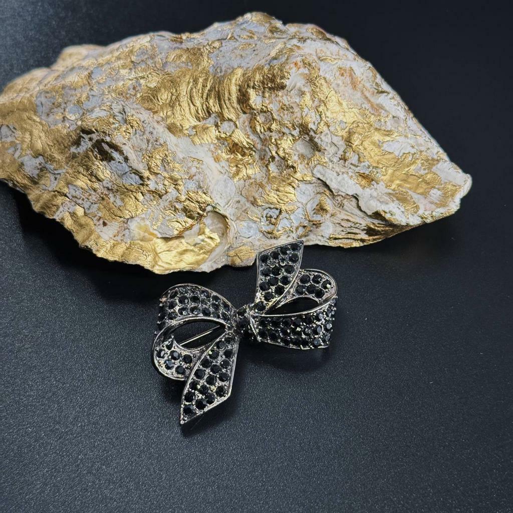 Винтажная брошь "Черный бант"