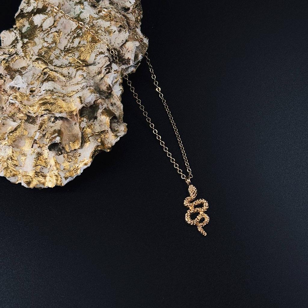 Кулон "Змейка Элеонора"