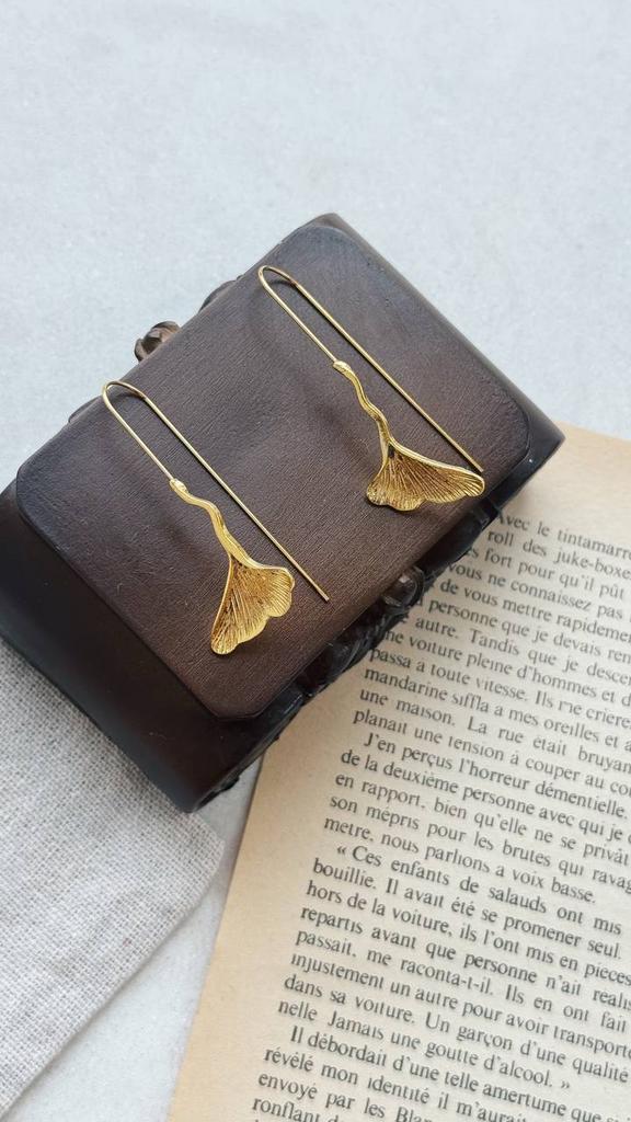 Серьги "Лепестки вдохновения"