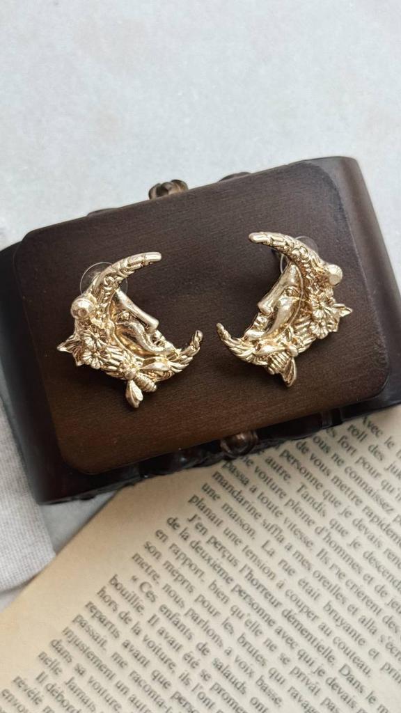 Серьги "Хоровод Лунных Теней" в золотом оттенке