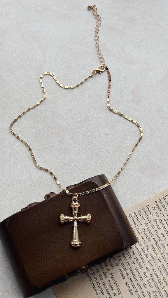 Подвеска с крестом "Элегия" в золотом оттенке