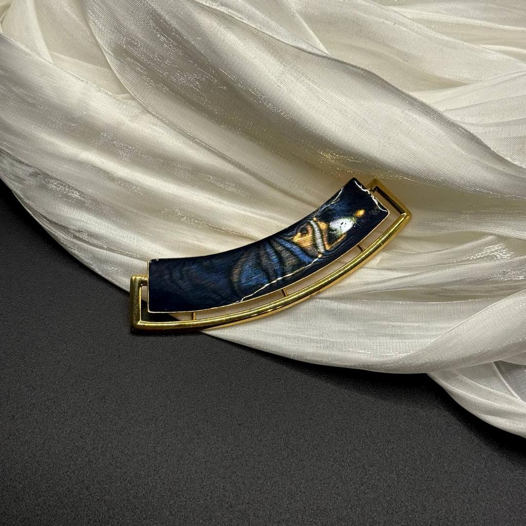 Винтажная брошь "Хроники декаданса", Monet, США, 70е