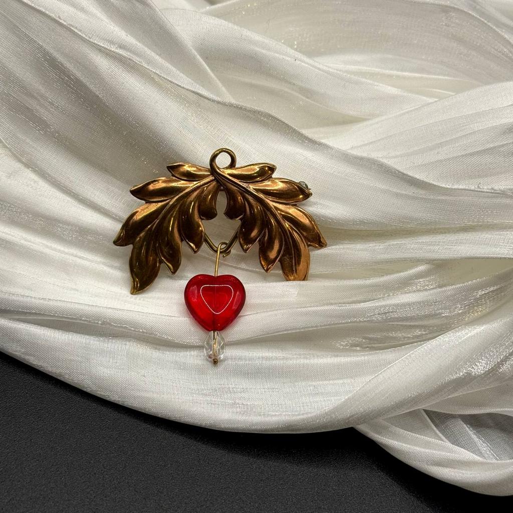 Винтажная брошь "Источник жизни", США, 50е