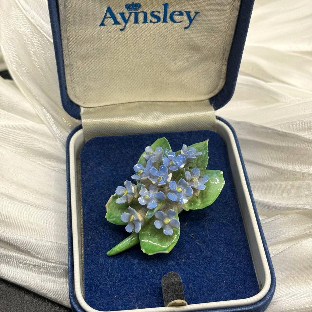 Винтажная фарфоровая брошь "Естественная гармония", Aynsley, Англия, 60е