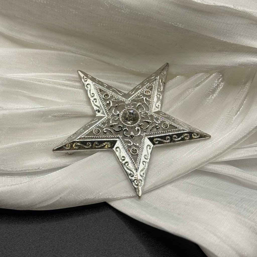 Винтажная брошь "Состояние уверенности", США, 70е