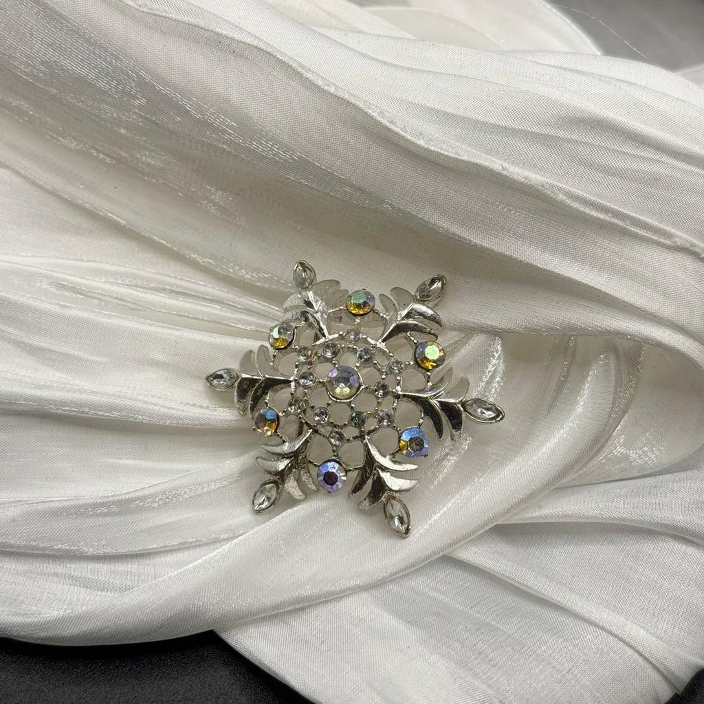 Винтажная брошь "В преддверии чуда", США, 70е