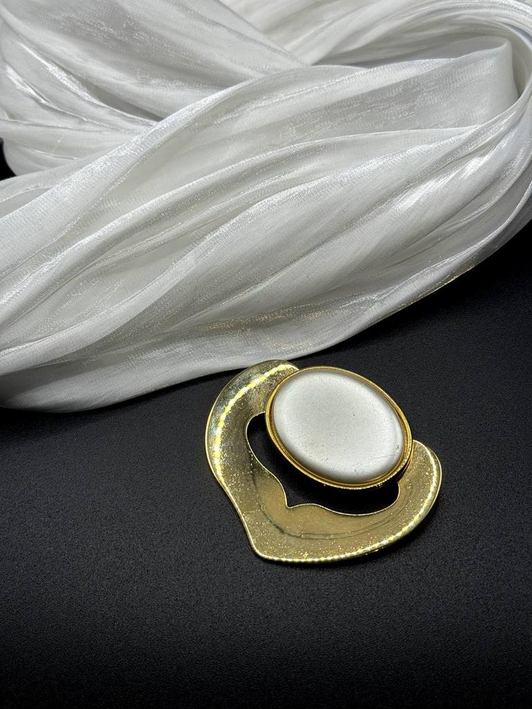 Винтажная брошь "Отличное чувство стиля", Solid Brass, США, 70е