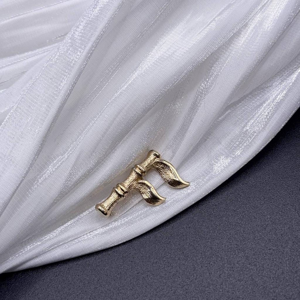 Винтажная брошь-инициал "Фигаро", США, 70е