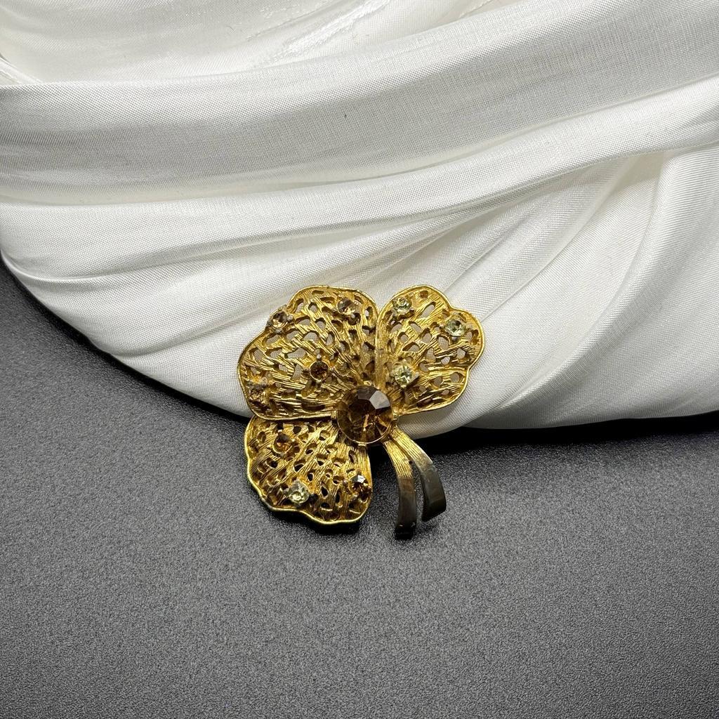 Винтажная брошь «Свежесть клевера», Avon, 70е