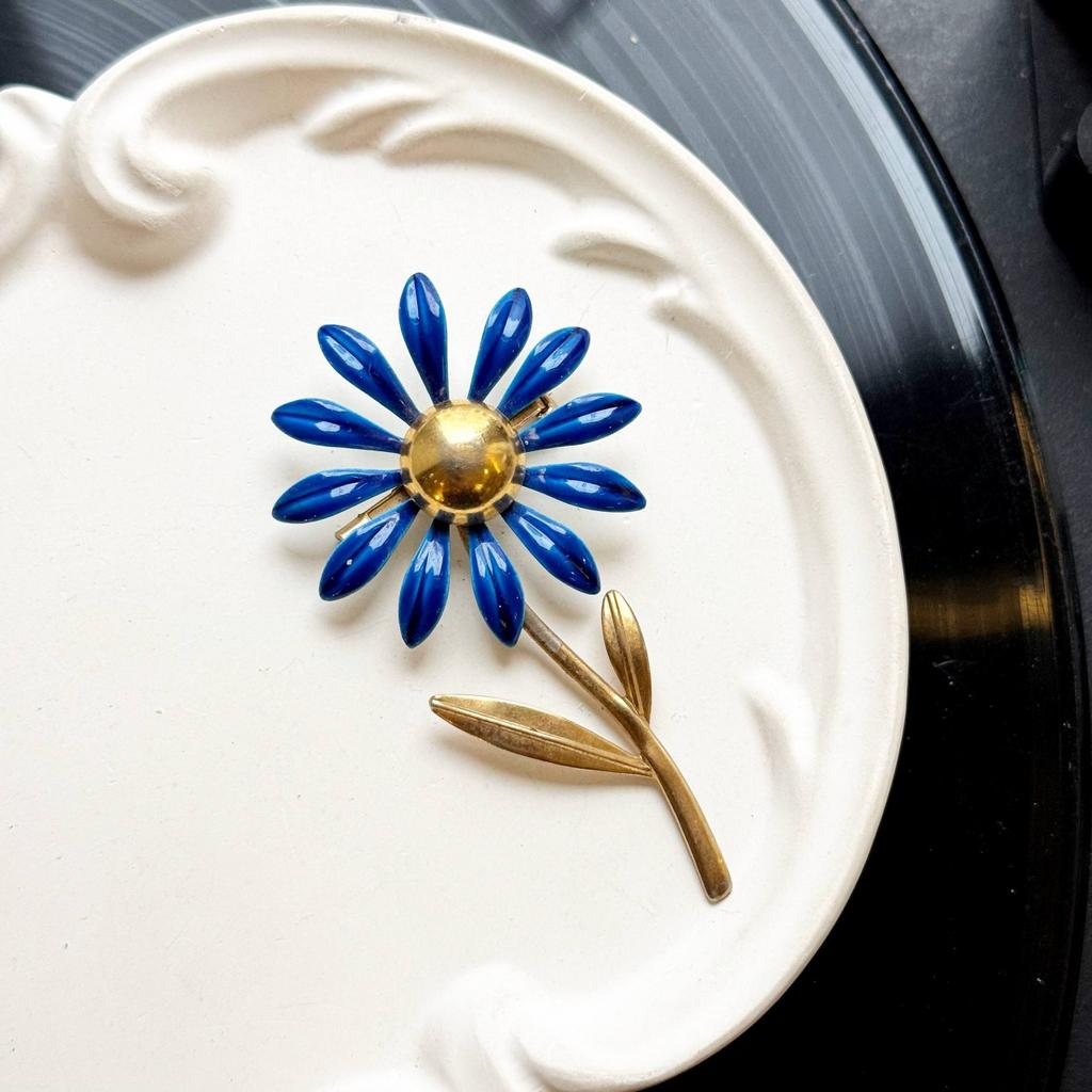 Винтажная брошь «Цветок у ручья» 80-90е