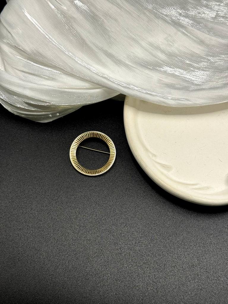 Винтажная брошь «Circle of fate» Monet, 70е