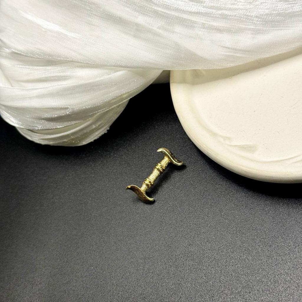 Винтажная брошь»Буква I» 70е