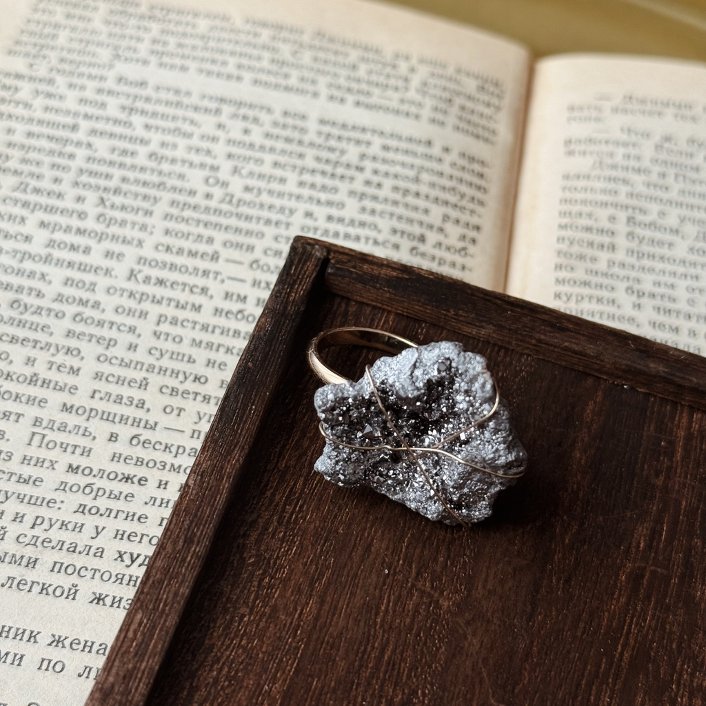 Кольцо “Geode”, 16 размер в золотом цвете