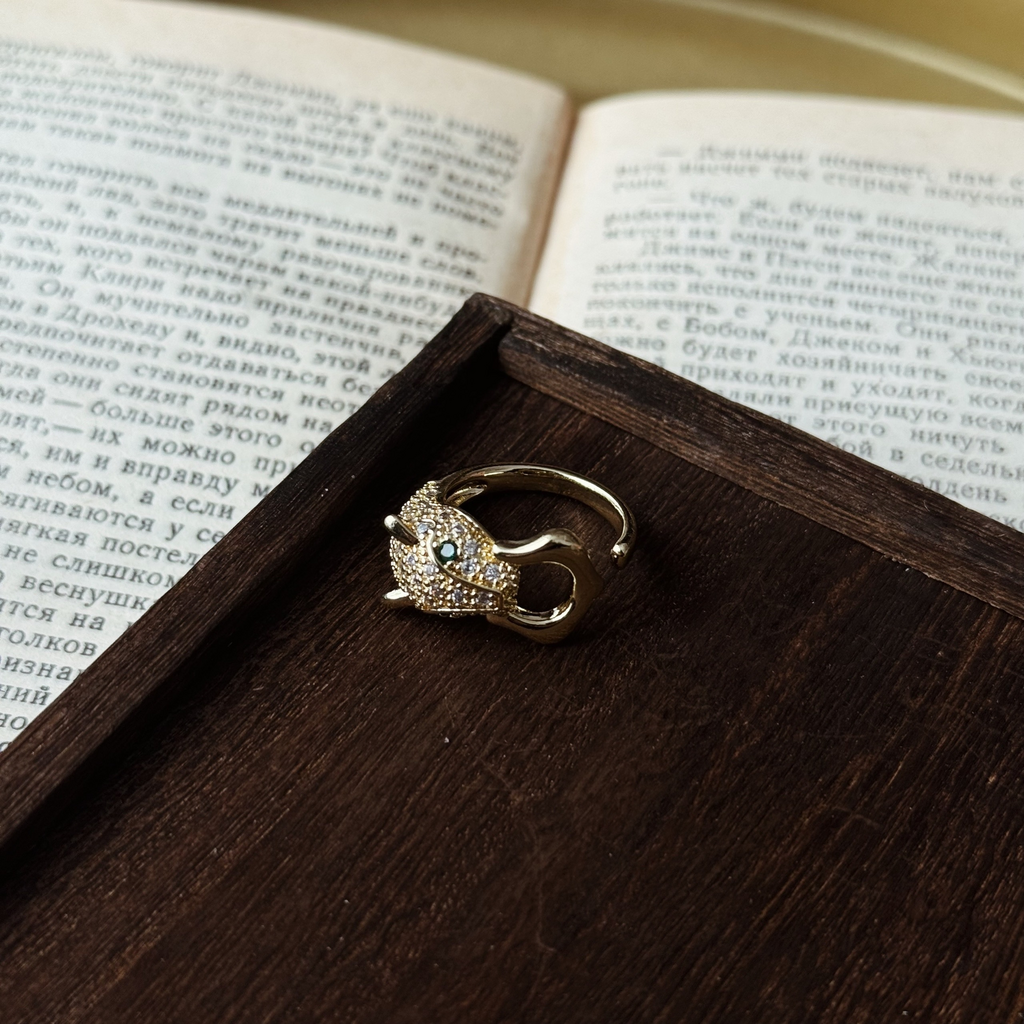 Кольцо “Queen of the jungle”, 17 размер, в золотом цвете