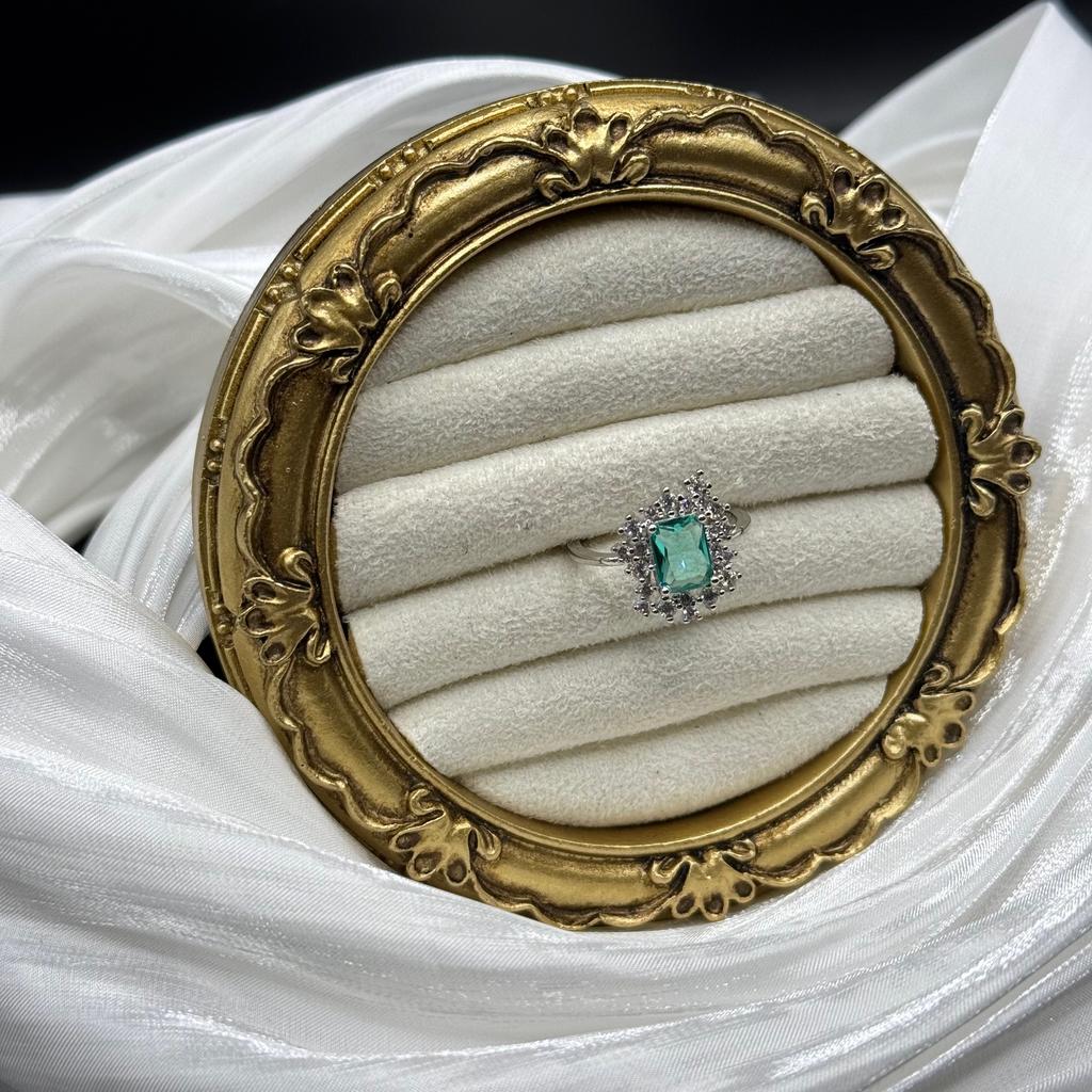 Кольцо "Emerald Grace" 17,5 размер