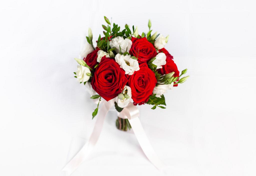 Букет невесты «Красно-белый»