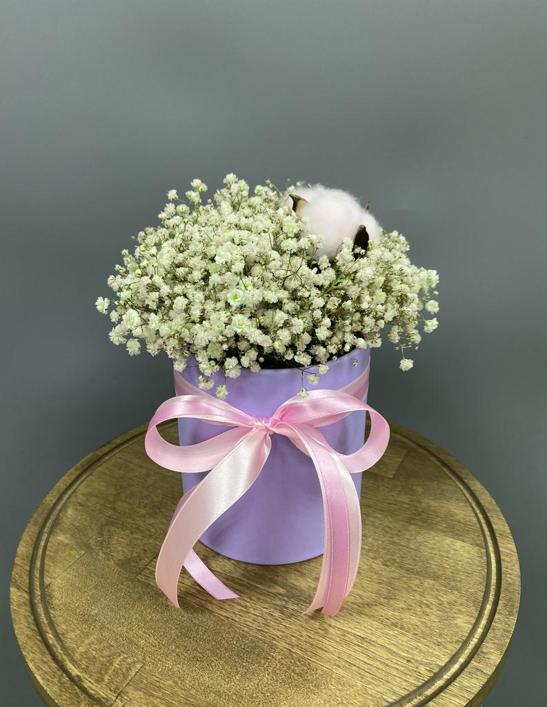 Арт. 71 Композиция с белой гипсофилой и хлопком