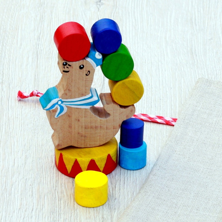 Деревянная игрушка балансир "Морской котик" игрушки ручной работы