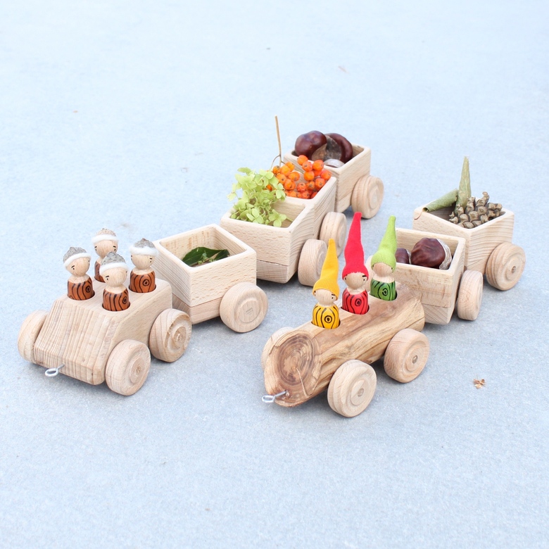 Лесные человечки с машинками и тележками. Большой игровой набор Монтессори