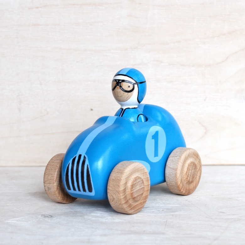 деревянная машинка каталка с водителем голубого цвета