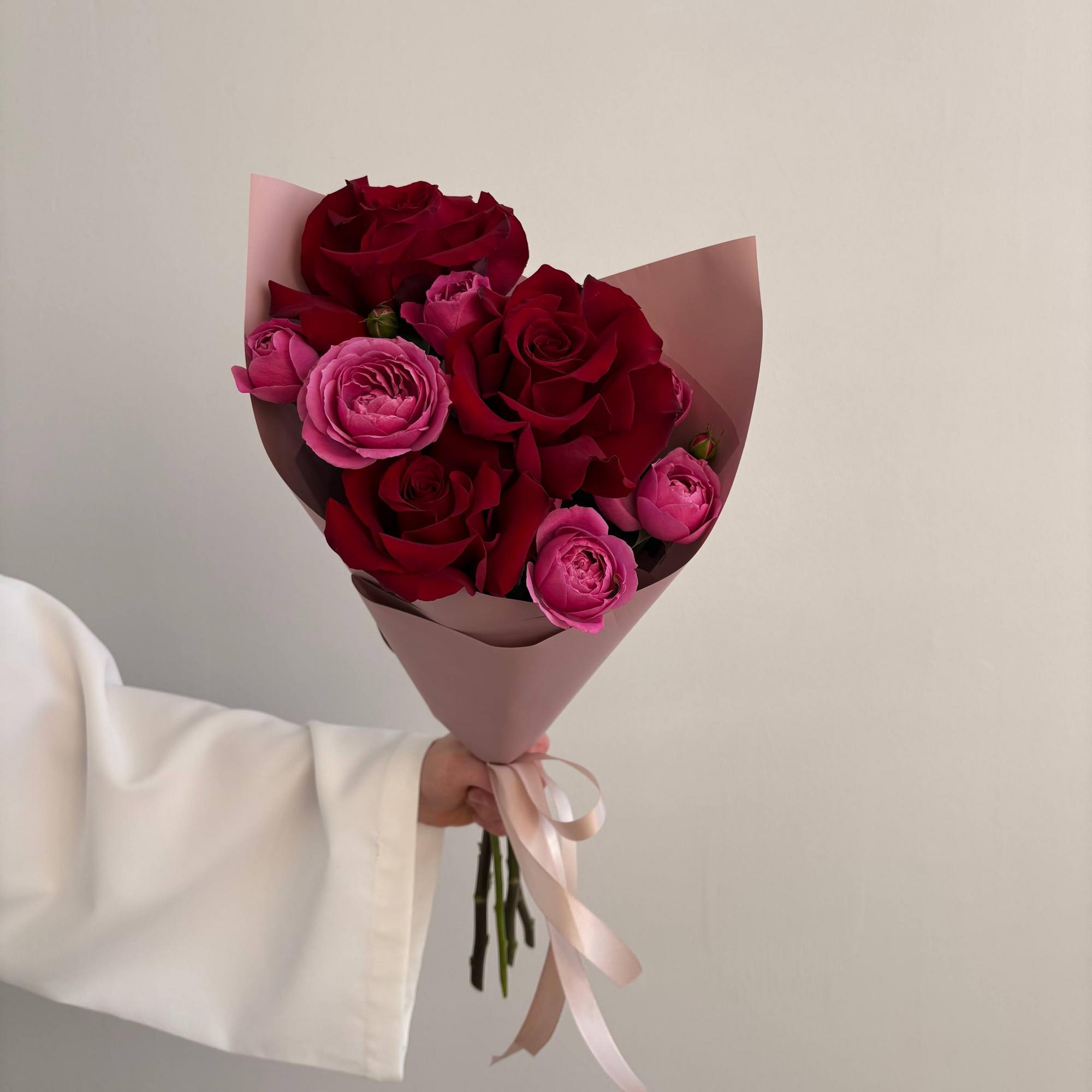 Благородный букет с розами