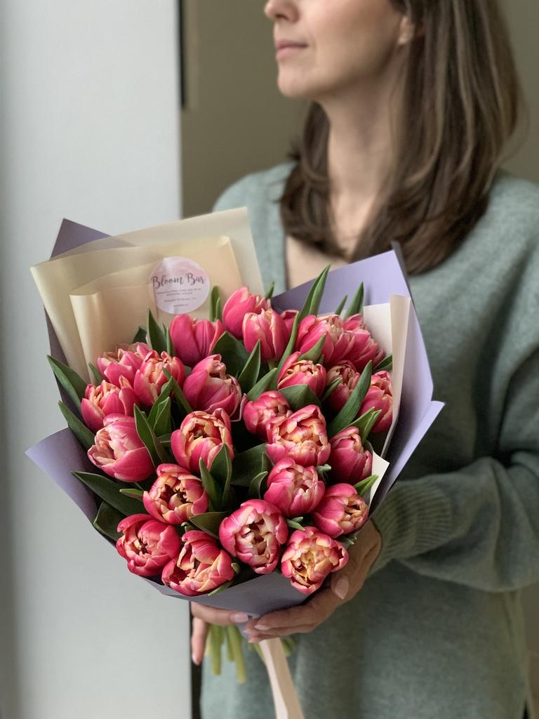 БУКЕТ ИЗ ПИОНОВИДНЫХ ТЮЛЬПАНОВ 88