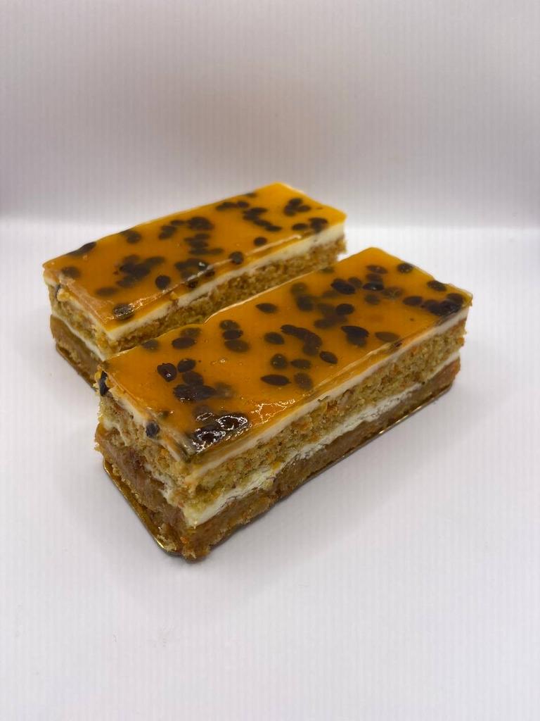 Пирожное Маракуйя-Морковь