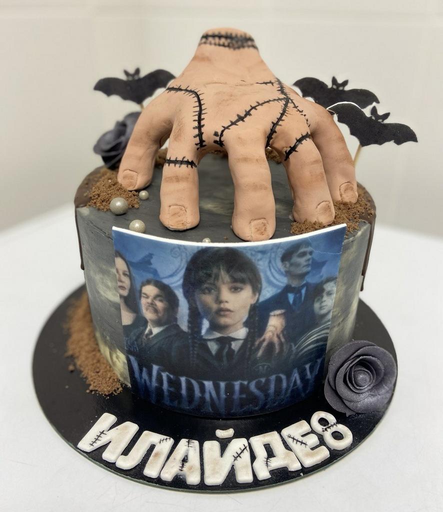 Торт Уэнсдэй