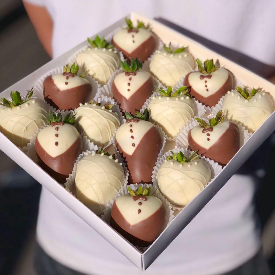 Клубника в шоколаде "Forever" (20-25 ягод)