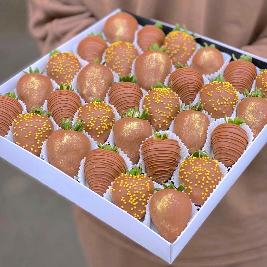 Клубника в шоколаде "Classic Gold" (30-36 ягод)