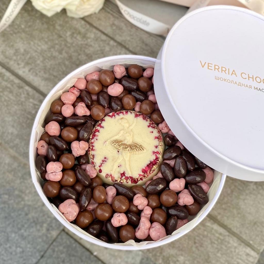 Ассорти фирменных шоколадных драже "Балерина"