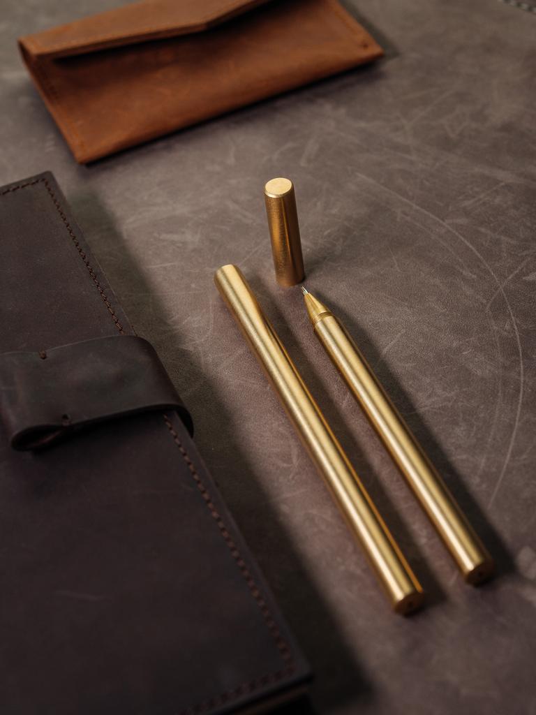 Красивая гелевая ручка с корпусом из латуни, металлическая подарочная ручка черная