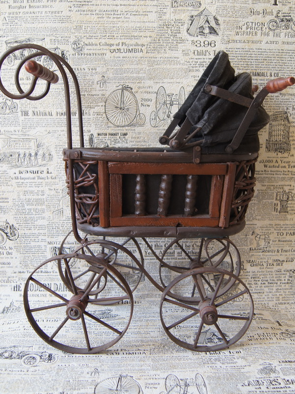 Старинная кукольная коляска, 35 см
