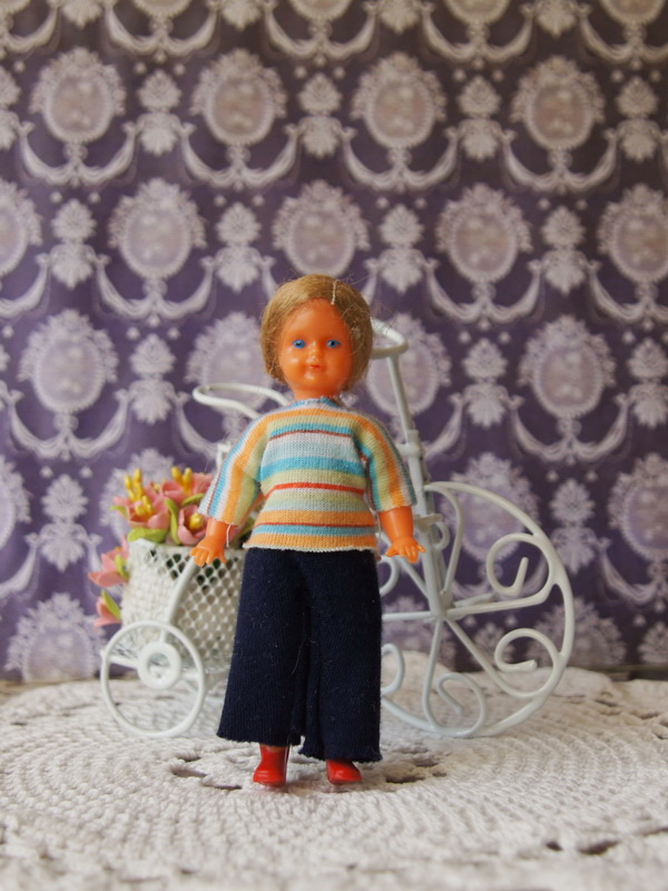 Куколка ГДР, 10 см