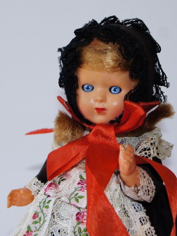 Кукла в датском костюме, 19 см (2007973)