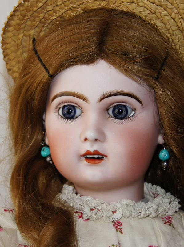 Антикварная кукла Bebe Jumeau