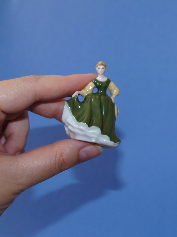 Миниатюрная статуэтка, Royal Doulton, 5 см