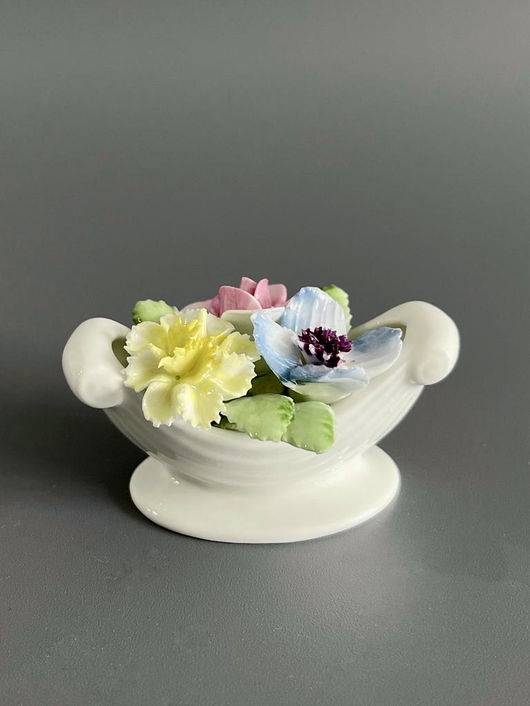 Английская фарфоровая миниатюра Royal Doulton