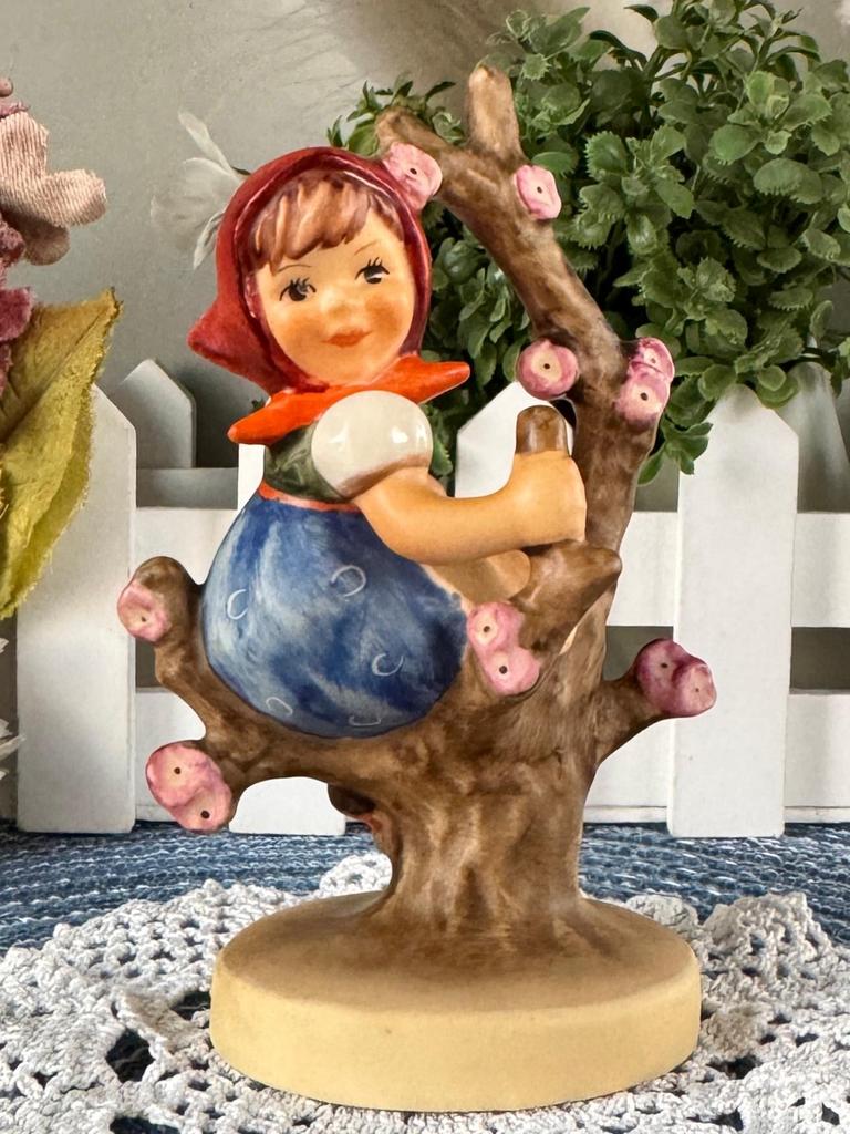 Фарфоровая фигурка M.Hummel, Goebel, 10 см