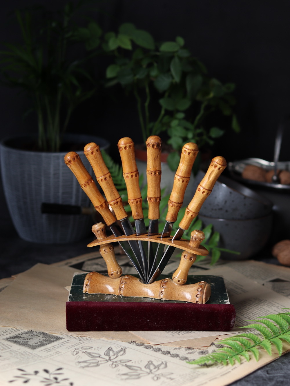 Набор ножей на подставке