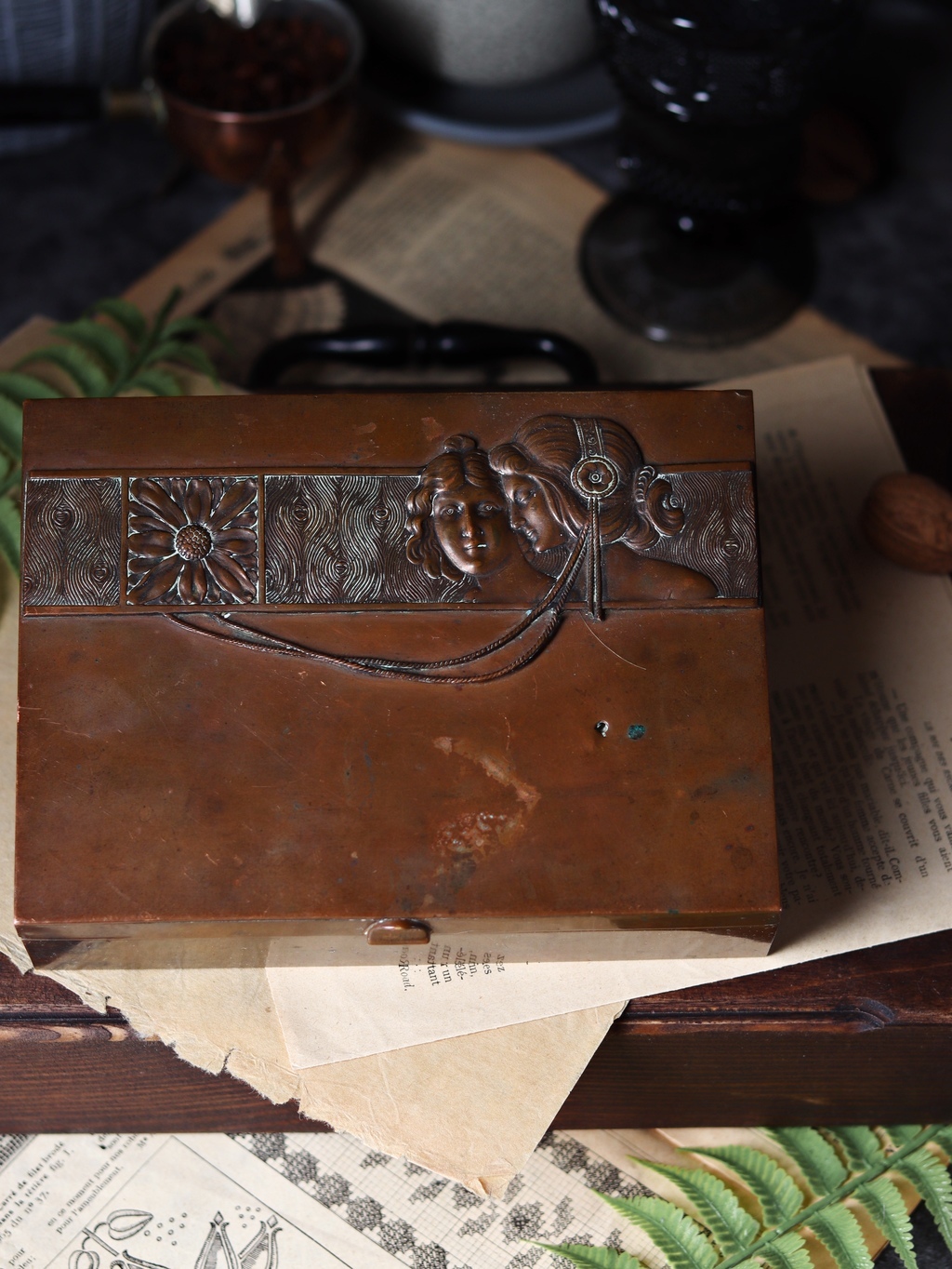 Старинная шкатулка, антикварная шкатулка, стиль модерн, ар-нуво