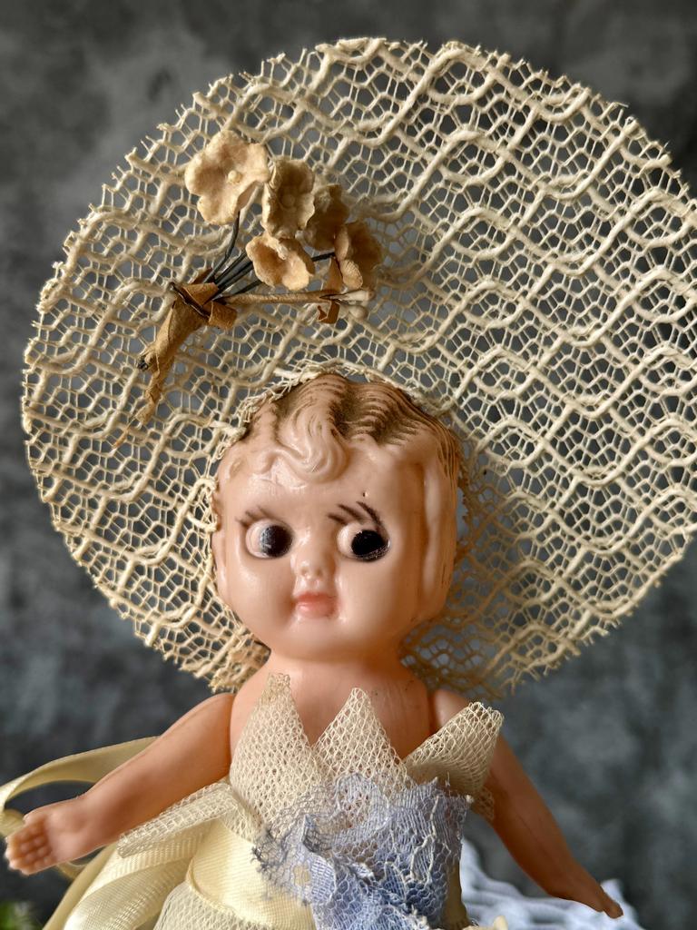 Старинная целлулоидная кукла