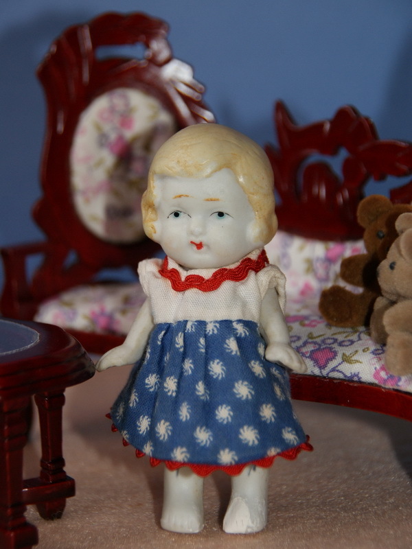 Антикварная куколка, 9 см, 1913 г.