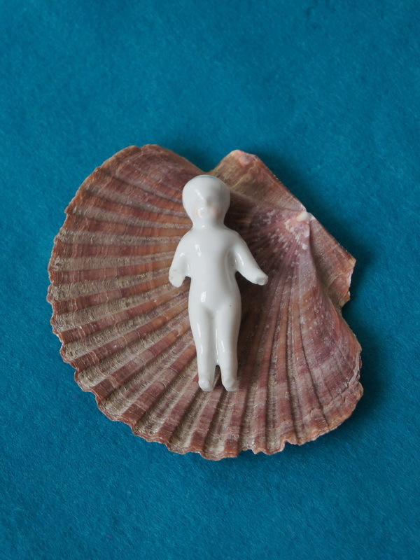 Антикварная фарфоровая кукла "Замороженная Шарлотта", 1890 г., 5 см