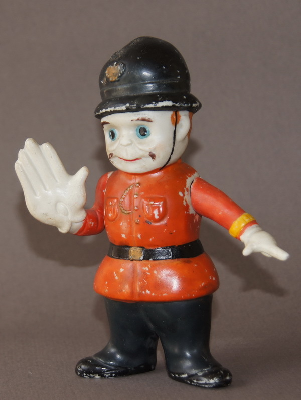 Старинная кукла "Британский полицейский", Япония, 15 см