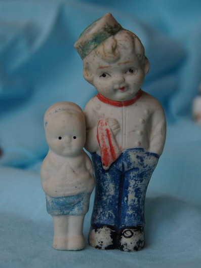 Старинные фарфоровые куколки "У моря"