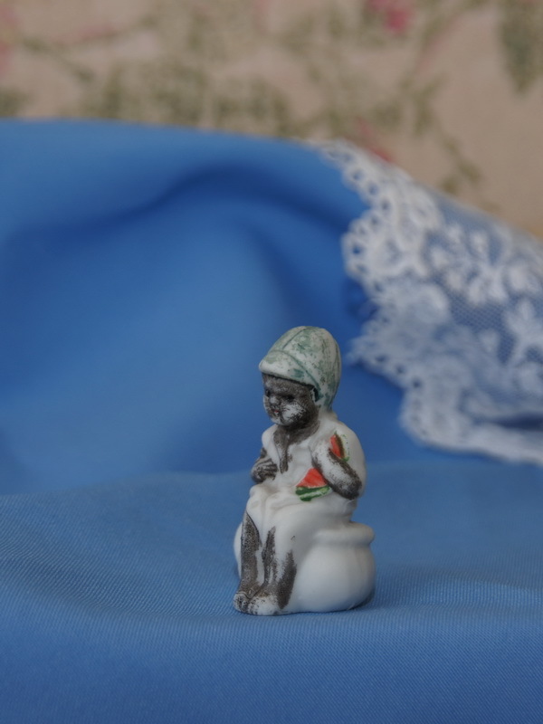 Антикварная фигурка, фарфор, Япония, 5 см