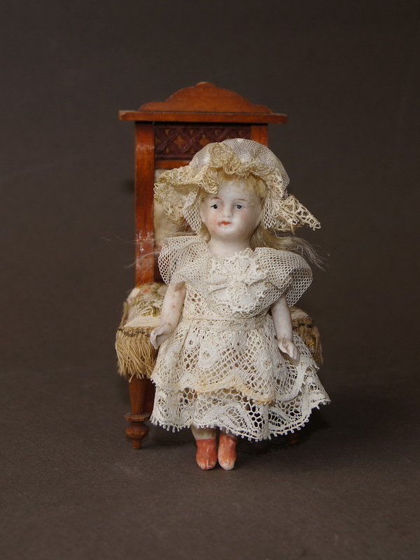 Антикварная фарфоровая кукла, Лимбах, Германия, 9 см