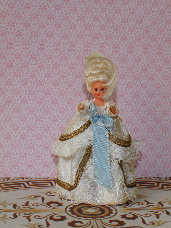 Petitcollin, мини кукла 8 см (1401214)