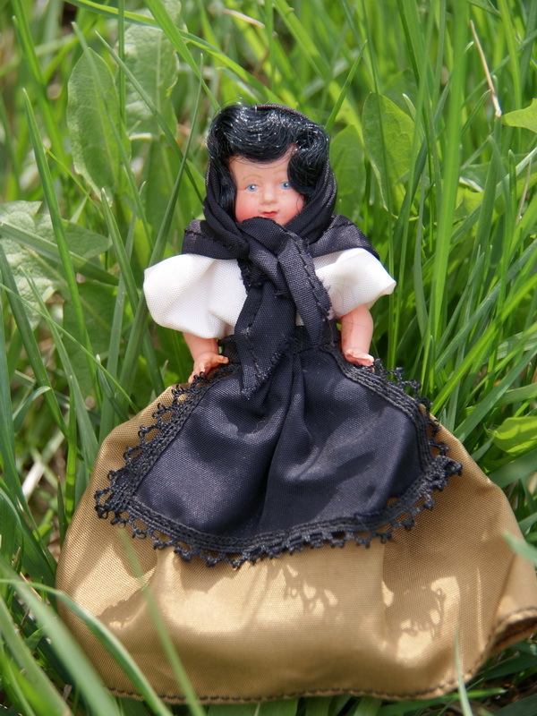 Брюнетка Petitcollin 9 см, 50-е г. (1401140)